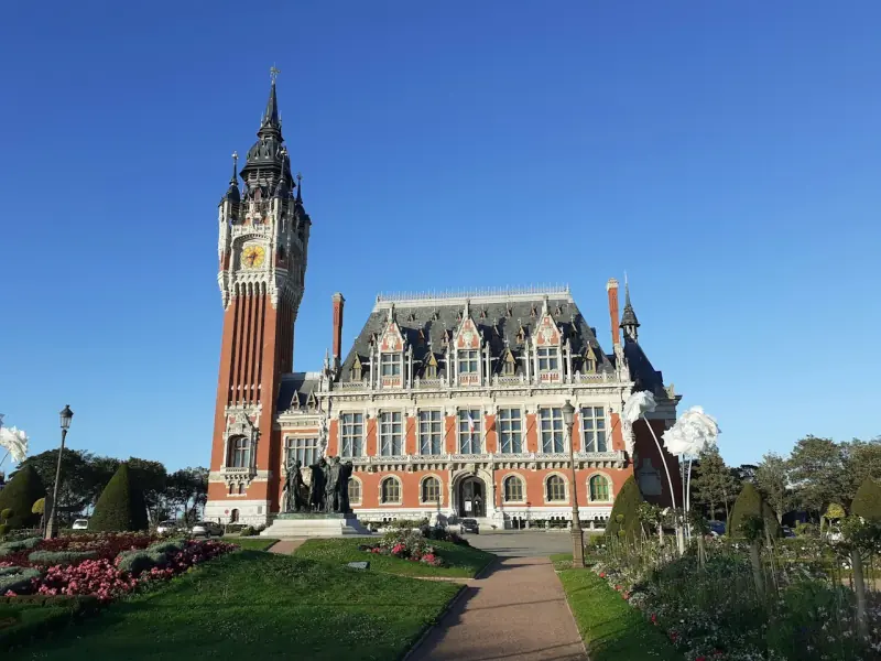 Hôtel de ville et beffroi de Calais